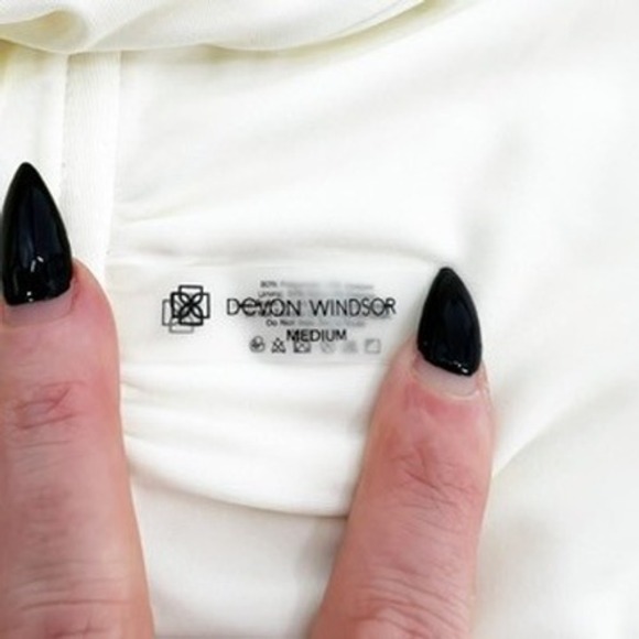 Devon Windsor  Cream Tie Front Bikini Top Size Medium - Picture 3 of 4